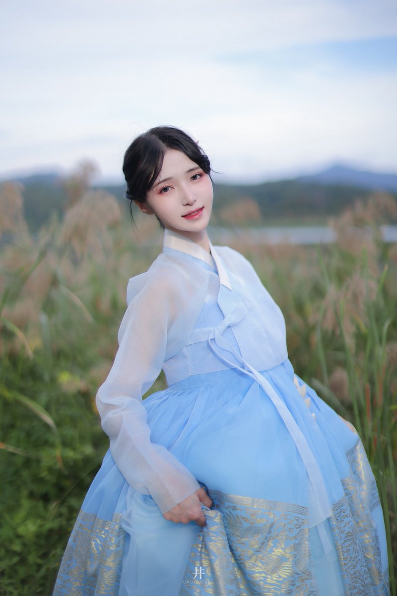 Yeju_cos's tweet photo. 💧🌱
#한복 #hanbok https://t.co/D9Oj2ZOQYI