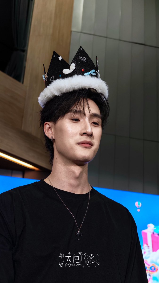kjmklk_xmx's tweet photo. กับแฟนคลับเก๊กขรึม กับเฟื่อนยิ้มหวาน💕

DEWTEE FANSIGN FANIVAL 

#GMMTVFANIVAL2026HappyFamilyxDT 
#dewtee #dew_jsu #tee_vtp https://t.co/MXbZT1R2SZ