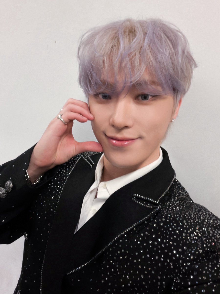 wonubliss's tweet photo. DINO 🌟💜💛 https://t.co/VOYwmI5toY