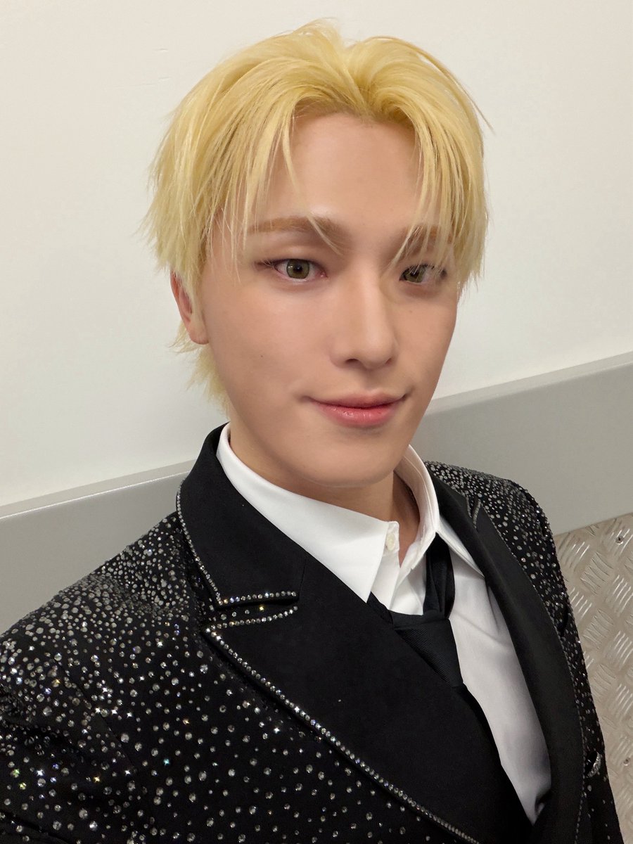 wonubliss's tweet photo. DINO 🌟💜💛 https://t.co/VOYwmI5toY
