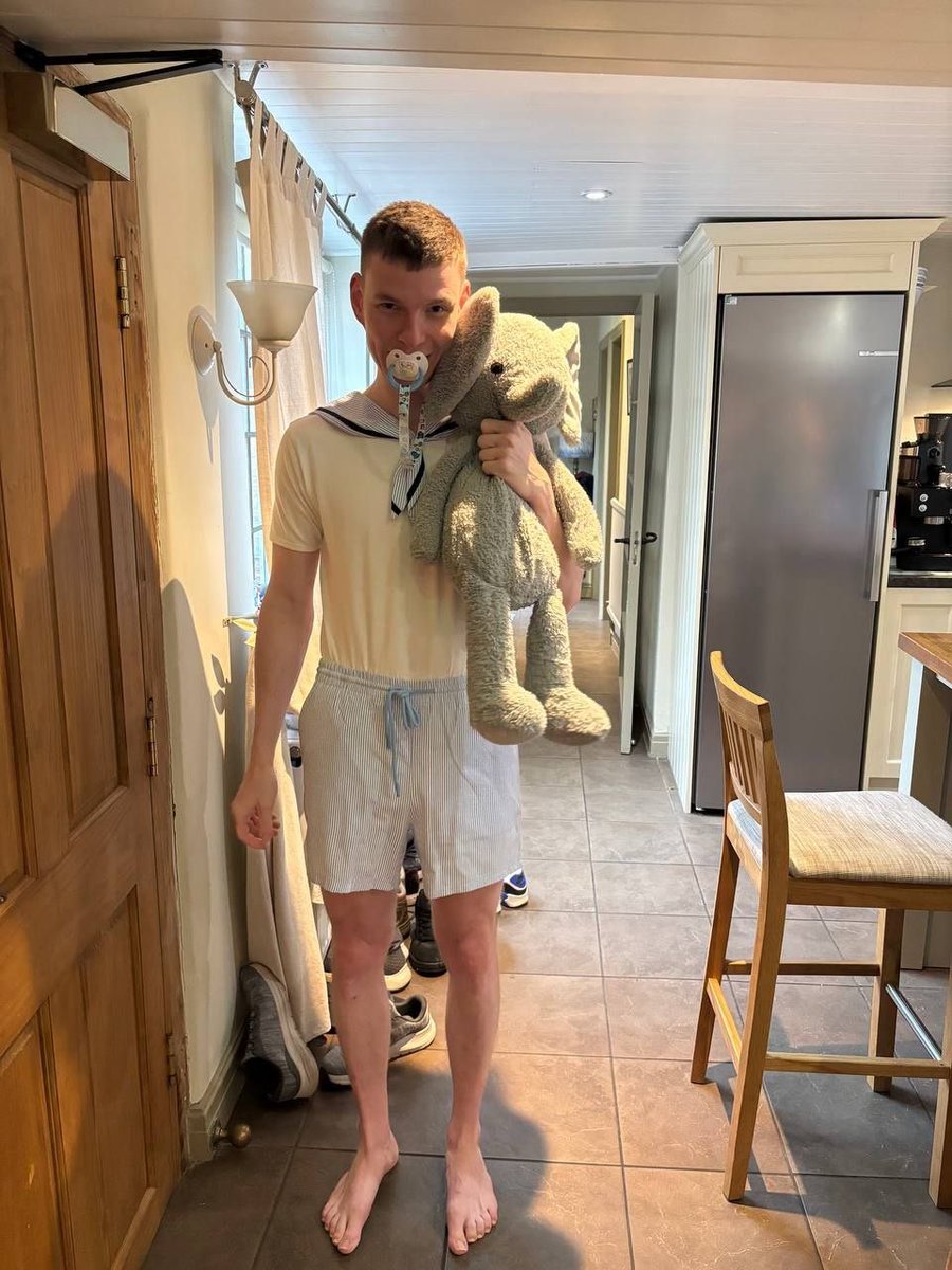 nightyknights99's tweet photo. @lilpeterdprboi is ready for his feeding - sailor baby boys needs lots of food for going on their adventures! https://t.co/Fom8aRyt5q