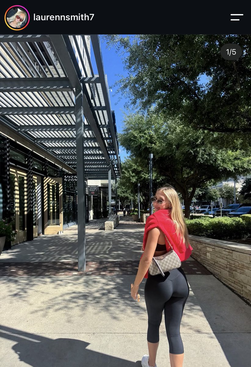 NapsterX's tweet photo. Hard to not look #baddie #yogapants #leggings https://t.co/bAmhI0QVQi