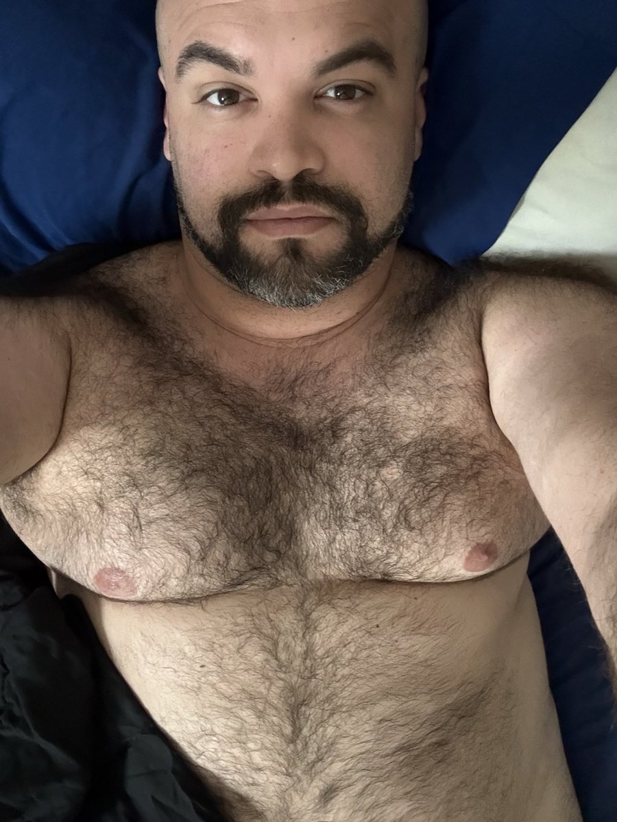 bearpuddingchi's tweet photo. Juicy 💦 #thick #beard #bear https://t.co/5fiJ2YTlZJ