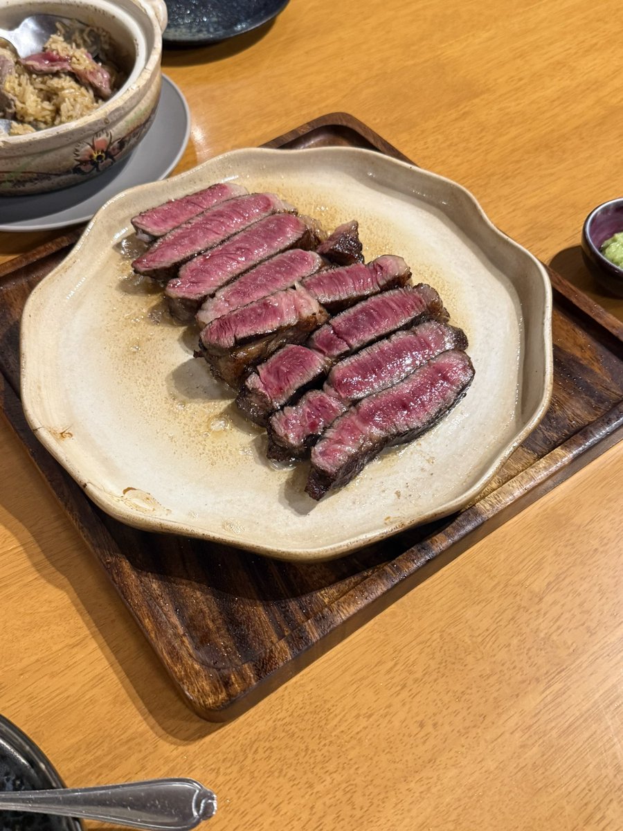 hinetflixbear2's tweet photo. น่าลองมากกกก ชั้นเลิ้บร้านนี้ ในฐานะที่ตัวเองและแฟนห���ือรวมไปถึงคนรอบตัวกดได้แทบจะได้กินทุกเดือนเดือนละรอบ มันฟิรรรร

ปล ช่วงวันเกิดสามารถบอกเจ้าของร้านได้ เขาจะมีของของขวัญน่ารักน่ารักมามอบให้ ของพี่สาวเราวันเดือนเกิดเค้าได้เป็นพวงกุญแจลายเนื้อ ส่วนตอนรอบของเราได้เป็นหมอนลายเนื้อ 🥹🌟🌟🎀🎀🎀