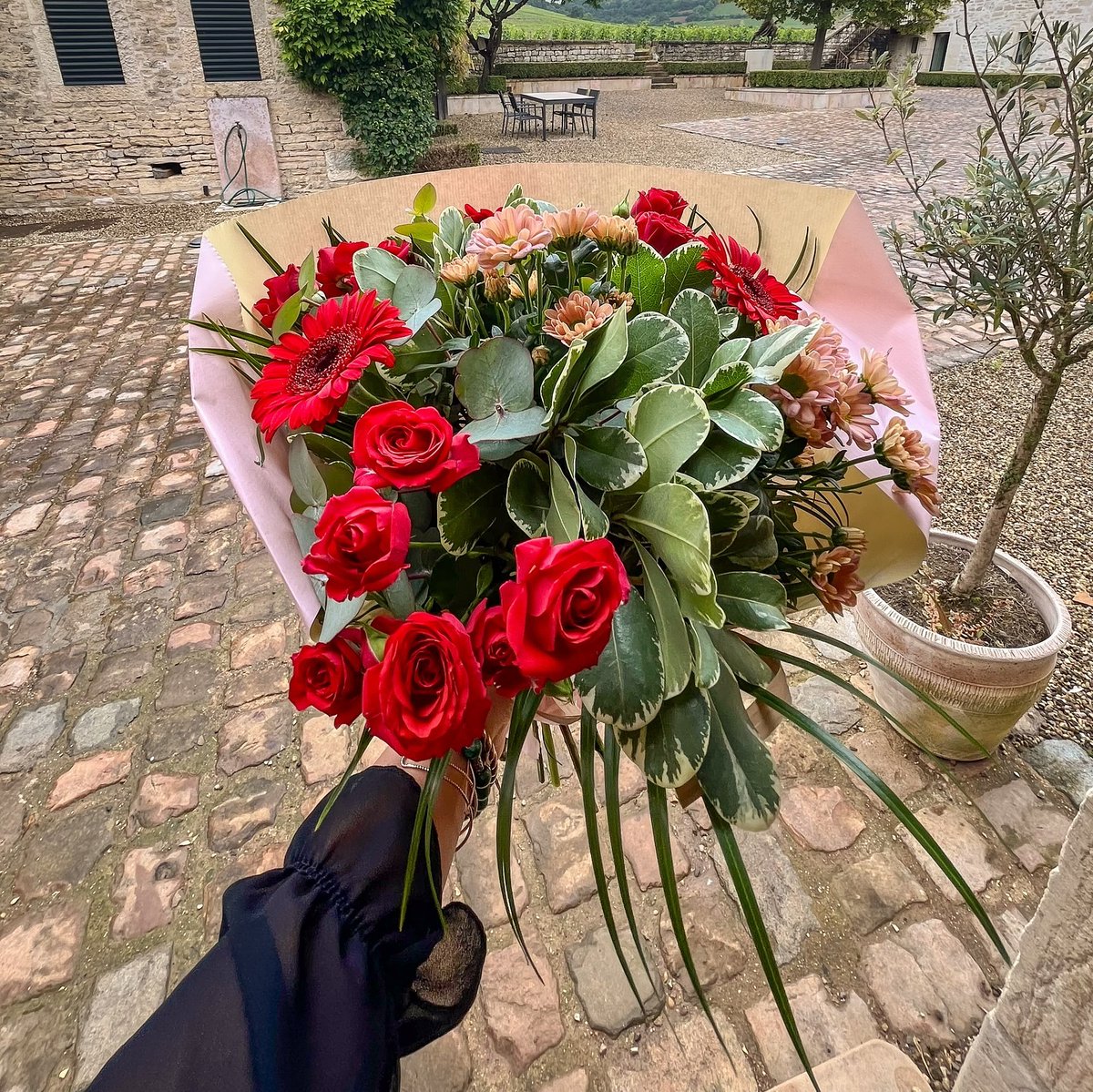 belanenem's tweet photo. Week-end bourguignon entre retrouvailles, douceur et grands verres. Merci à tous d’avoir répondu présents pour ces moments précieux, du dimanche à la campagne au LundiVin chez Boyer-Martenot et Maratray-Dubreuil. https://t.co/sUbmyz9sLt