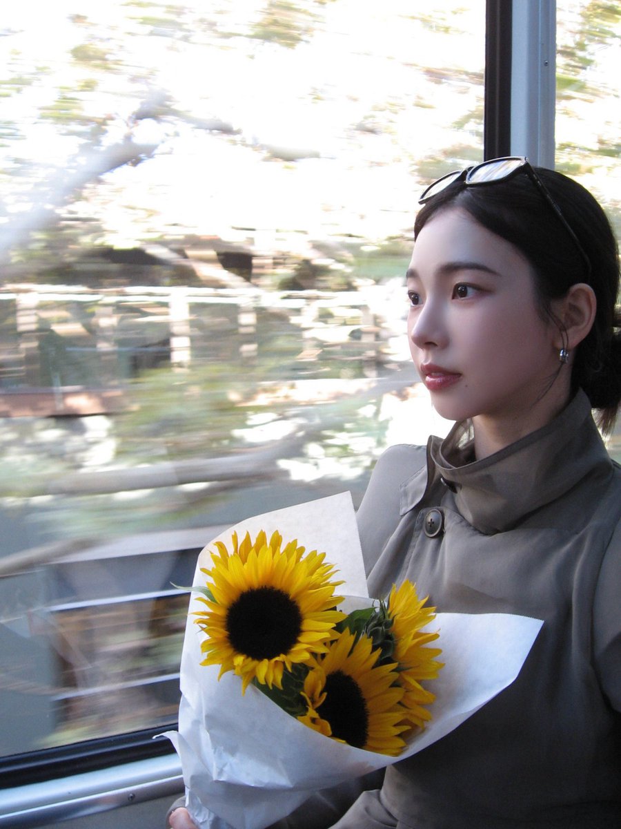 dreamiscm's tweet photo. my girlfriend https://t.co/W3bAoHyCEi