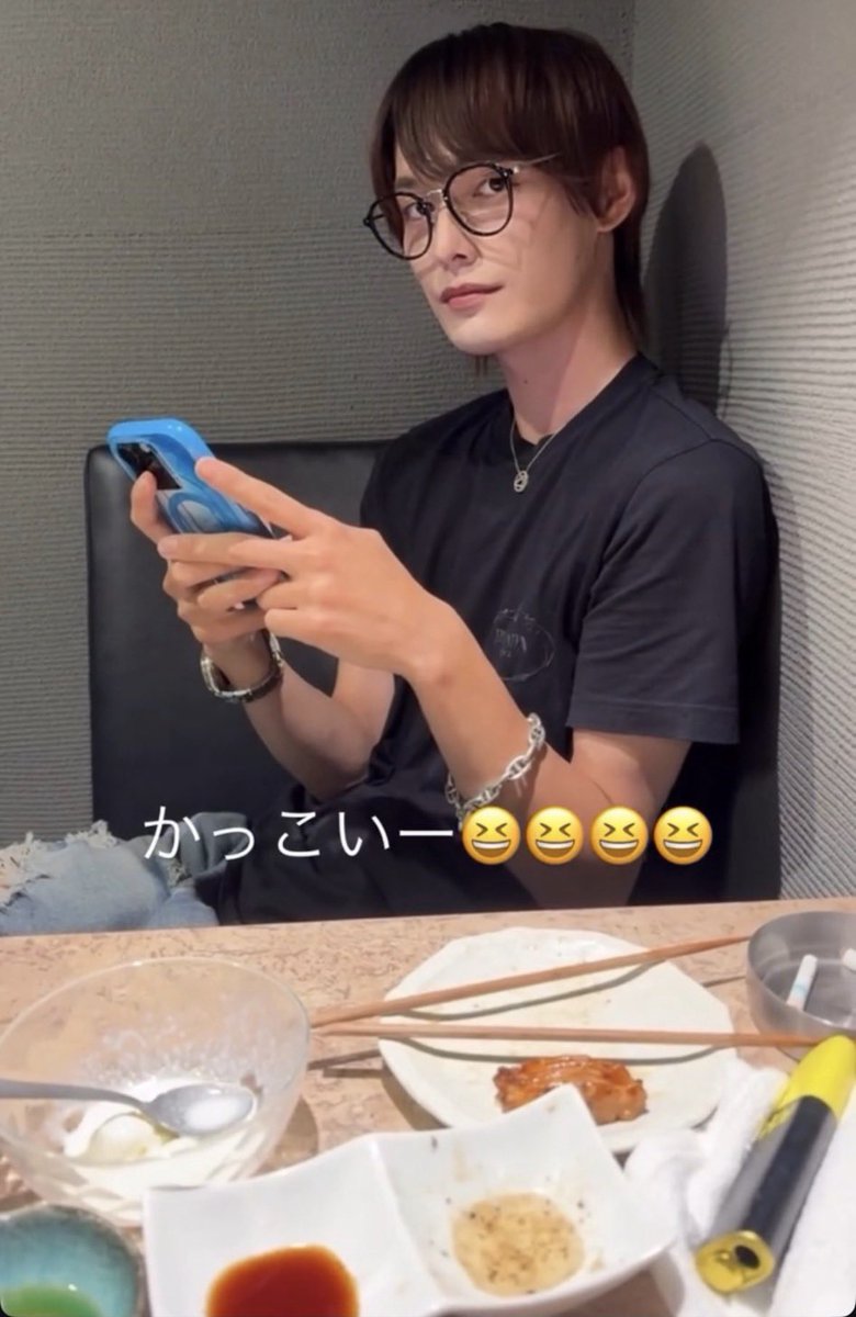 spana883709's tweet photo. にじほちゃんの流出、2年前は無理あるでしょ😂

七渼レンが吸ってるの2026年夏発売アイコスですよ😇

YA-MANいい加減夢から覚めて！ https://t.co/m4b3dwSHnk