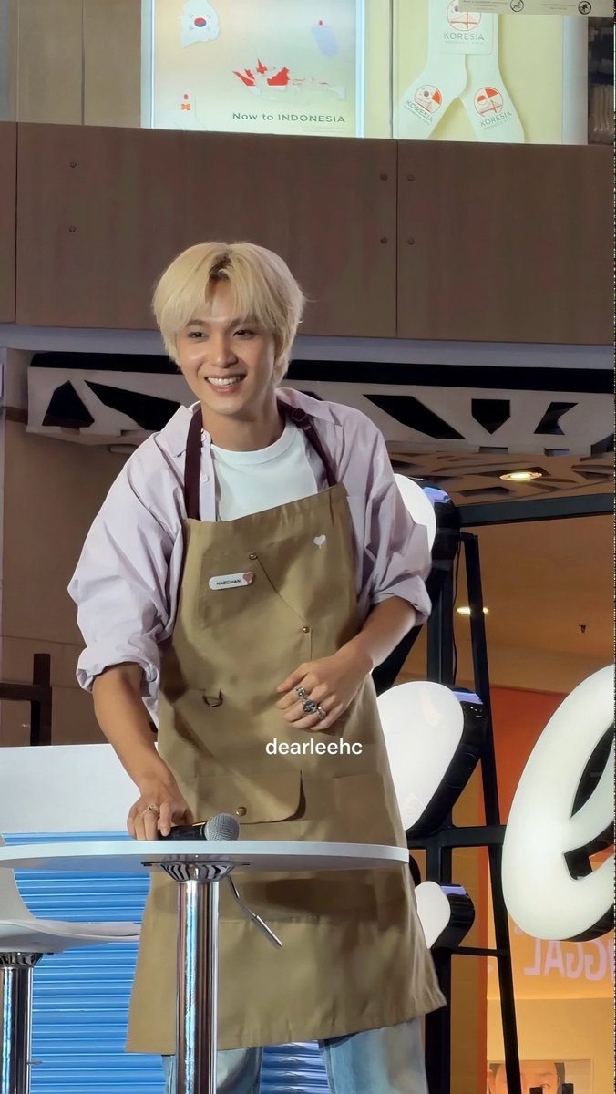 dearleehc's tweet photo. in barista haechan we trust😍

261012 #HAECHAN #해찬
#HAECHANxKopiKenangan https://t.co/ICOfpZaJRa