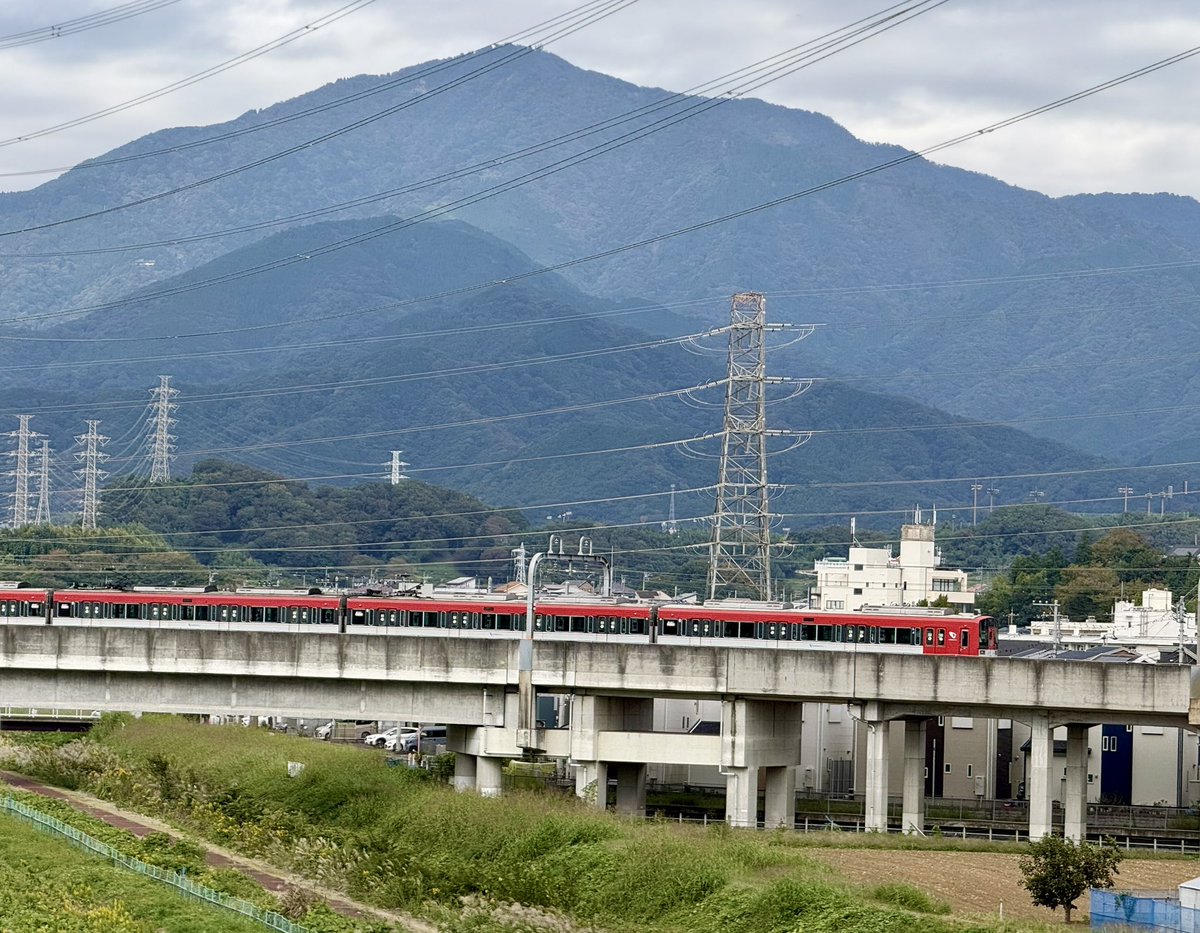 Seto08Yasu's tweet photo. 今朝は久しぶりに、相鉄線13000系が来ました。🚃

#相鉄線 #相鉄線に乗ろう #相鉄線の知名度を上げよう #もっと相鉄線 #13000系 https://t.co/c1q9fwsk8c