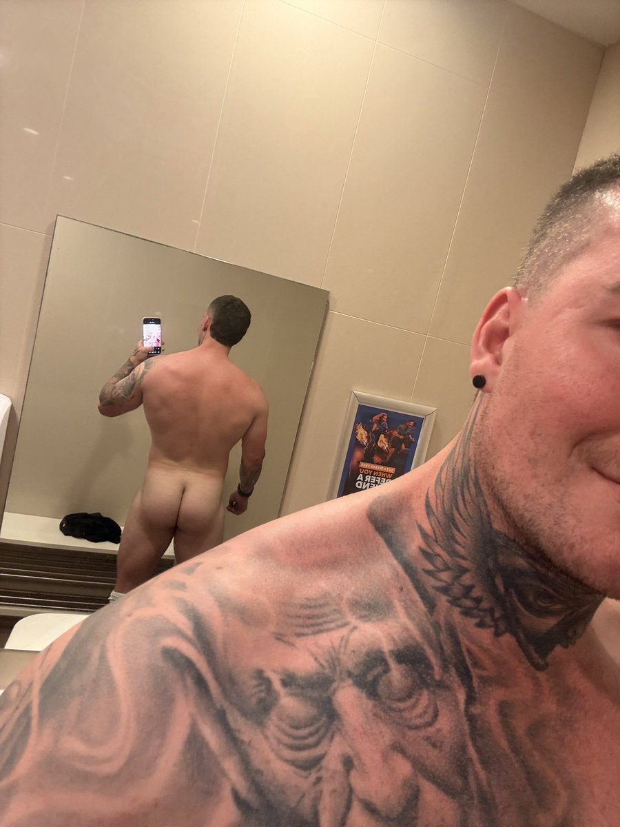 AussieBeefOF's tweet photo. Where the sun, I Wanna go tan my ass 🍑 https://t.co/6oCDiFIIyx