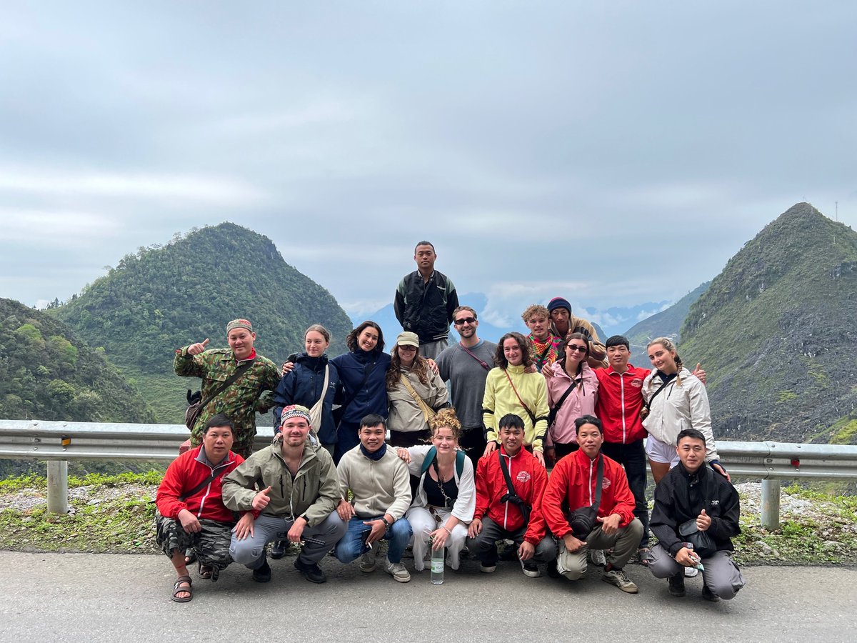 edsonpassos200's tweet photo. A wonderful day with our guests from QT Motorbikes and Tours. Contact us for more information about the Ha Giang Loop. https://t.co/nZcG3U4GVu