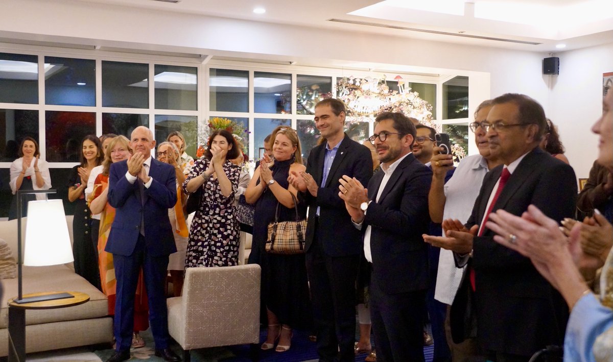 thierry_mathou's tweet photo. Glad to confer Chevalier des Palmes académiques on Manjushri Sawhney, Lycée français international de Delhi, for her remarkable role in building bridges between France and India, bringing our countries closer through language learning, education, and dance. https://t.co/GnCcwDl5uZ