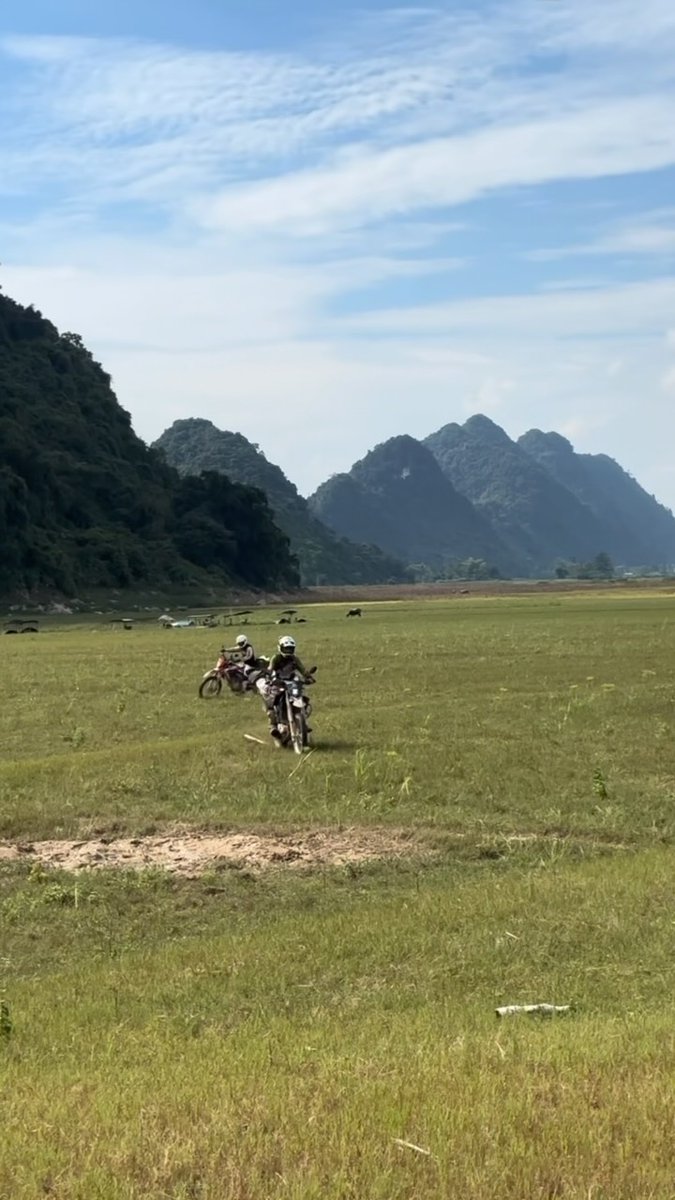 aleex_suareez's tweet photo. Ride Northwest Vietnam’s wild mountain trails, test your off-road skills, and connect with locals who call these routes home. DM us to secure your spot. https://t.co/nycTkPhBUL