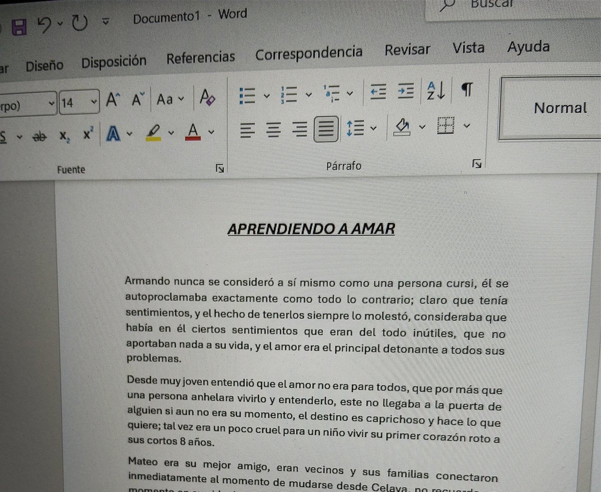 divilvscampi's tweet photo. amigas q escriben au's ya no vuelvo a quejarme pq tardan en actualizar, QUE COMPLICADO ES PENSAR PARA ESCRIBIR WATAFAK, puro prólogo a medias y ya sentí q se me quemó la última neurona q me quedaba https://t.co/yXwdl5IL1t
