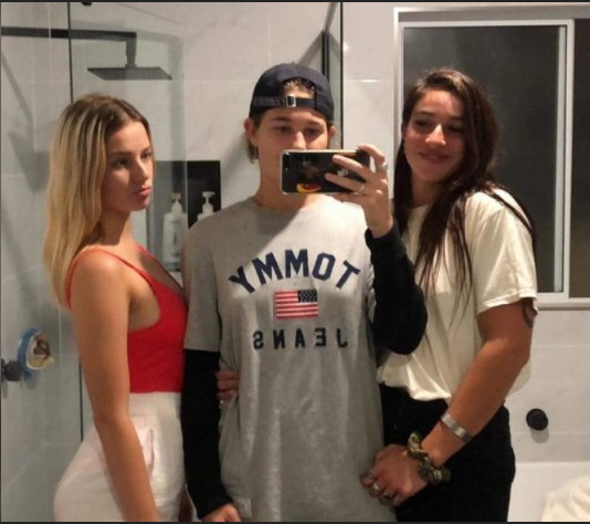abdiekasaputra's tweet photo. Melhores novinhas vazadas no perfil, vem ver 😈
#vazado #Vazados #Caiunanet #Vazadosbrasil #PINTOAWARD #novinhasafada #vazounovinha #incestomãe #corno_manso #amadora #novinhas #novinhalive #incesto https://t.co/AuCv8xNO0p