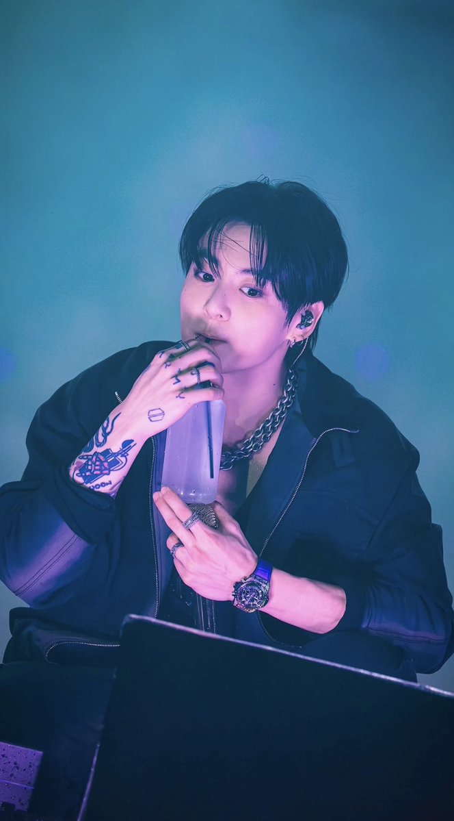 mnjeonjungkook's tweet photo. Jungkook Instagram 2 📸 https://t.co/ALjTODqZiR