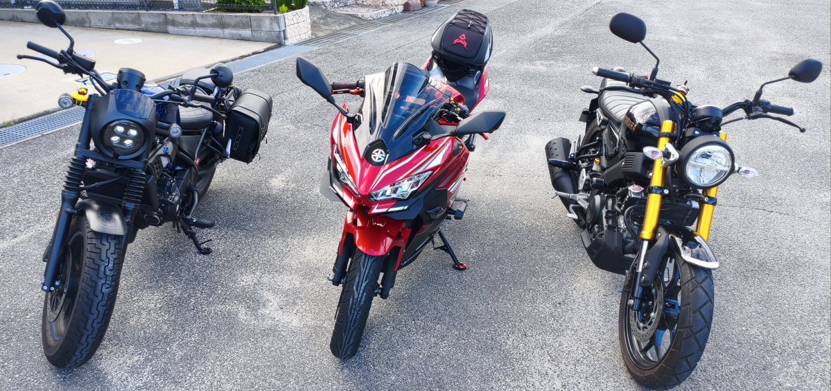 msc_c_riders's tweet photo. 卒検合格 1周年記念に更新

名前：MSC
性別：男性
年齢：50代
住居：広島県
愛車： Ninja 250 【MSC】
　　　 rebel 250 【嫁】
　　　 XSR  125   【長男】
一言：R7 夫婦で中免取得
　　　R8 長男が中免取得

友人達と【 C-RIDERS 】結成
バイク交流を楽しんでます

#バイク乗りとして簡単に自己紹介 https://t.co/jFqomXHb9x