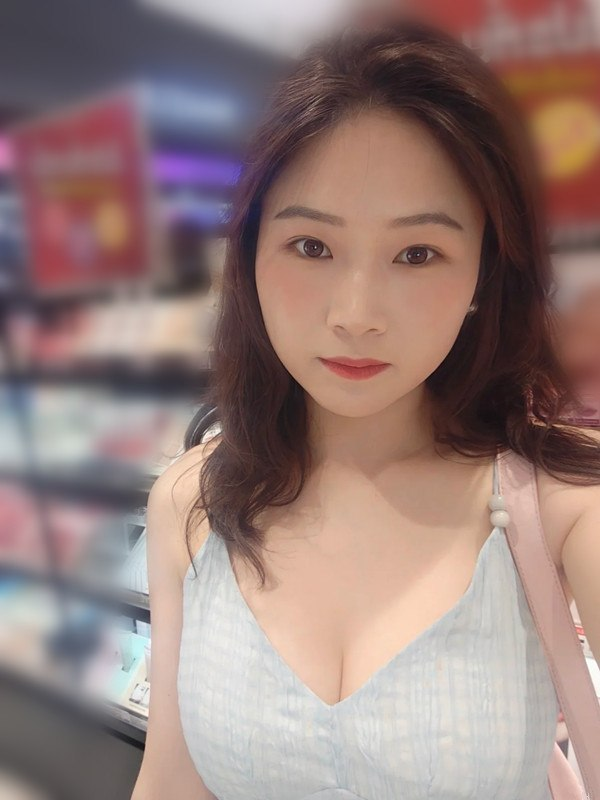 yujia978's tweet photo. 有人在西屯嗎
我來找你做一日女友呀 https://t.co/LJUoIJNEBx