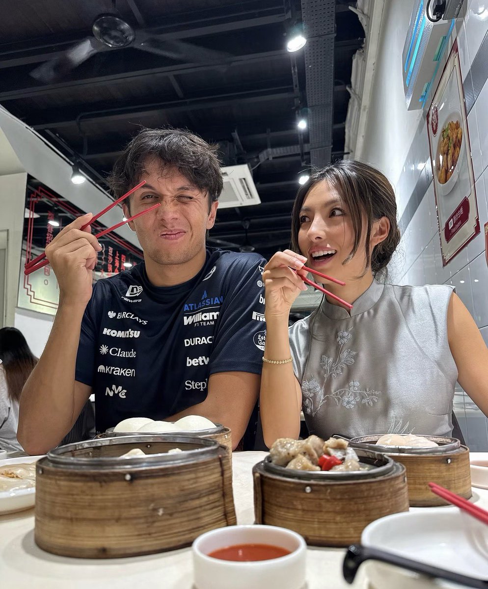 alexsalbon's tweet photo. the cutest ever https://t.co/btQM7dVcsb