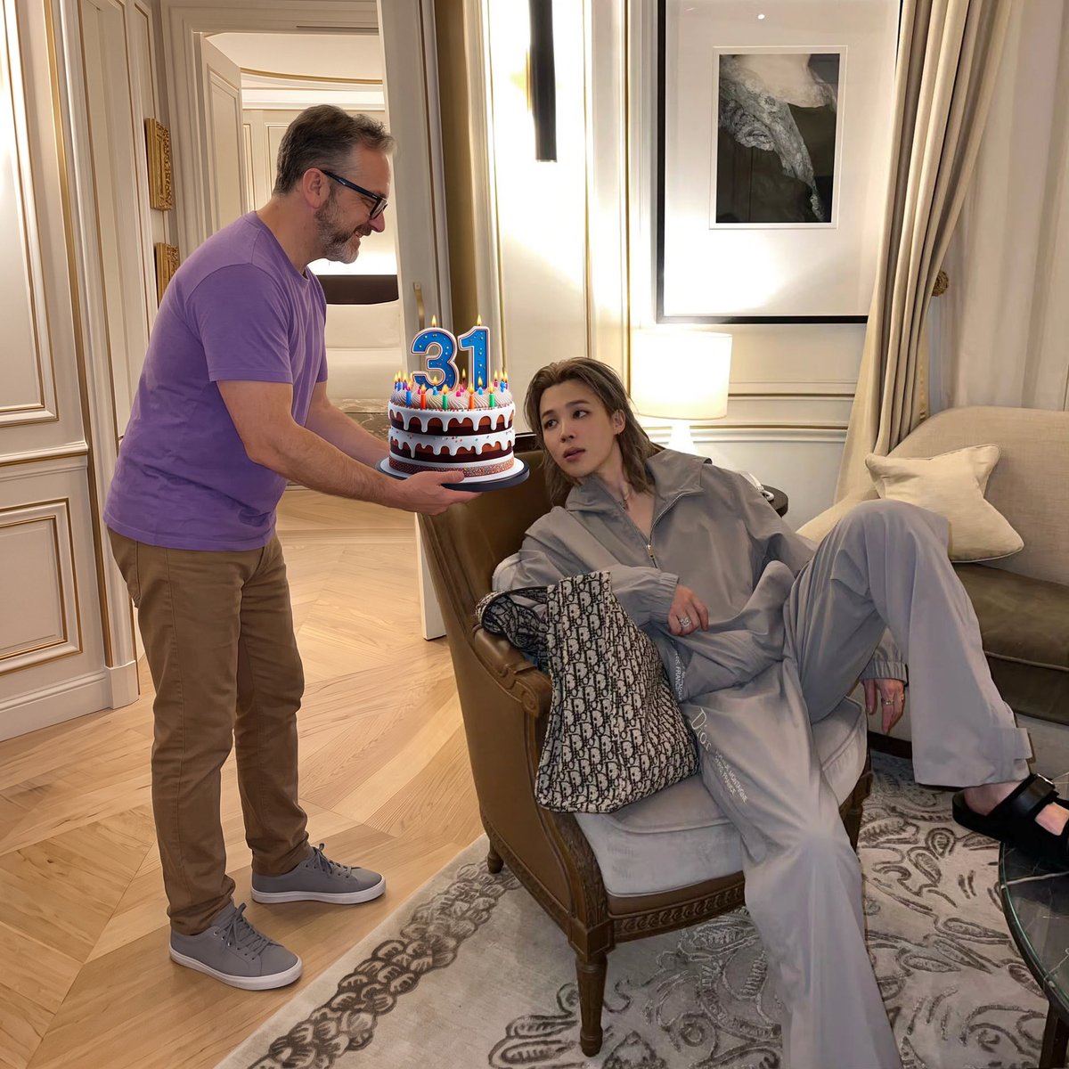 KpopDAD1's tweet photo. Happy birthday, Jimin! 🎂💜
I brought the cake. He brought the looks.😁
#Jimin #HappyJiminDay #BTS #KpopDad https://t.co/wxMYMToylS