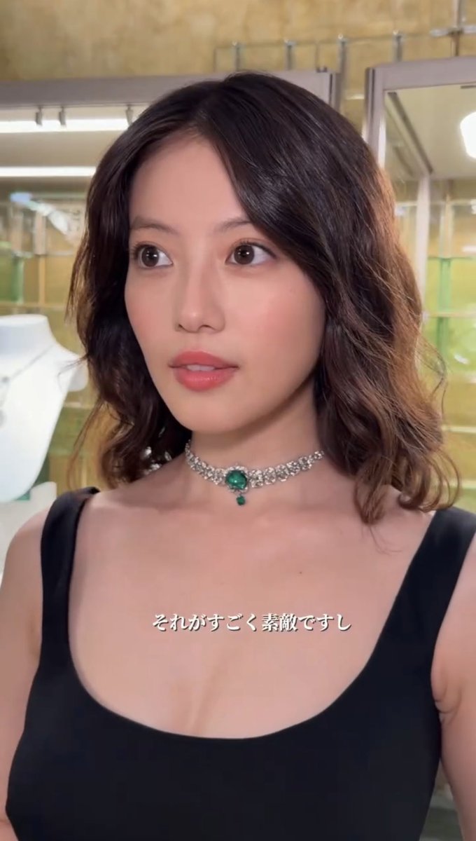 leo980729's tweet photo. えぇぇぇまって……ビジュ大爆発すぎて……😭😭😭💘
#今田美桜 #Cartier https://t.co/eOledUZGcF