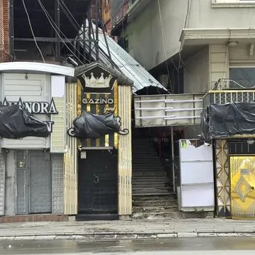 pusholder's tweet photo. "Ailem Güvende" operasyonu kapsamında Ankara'da birçok pavyon mühürlendi. https://t.co/yiFcFB11n6