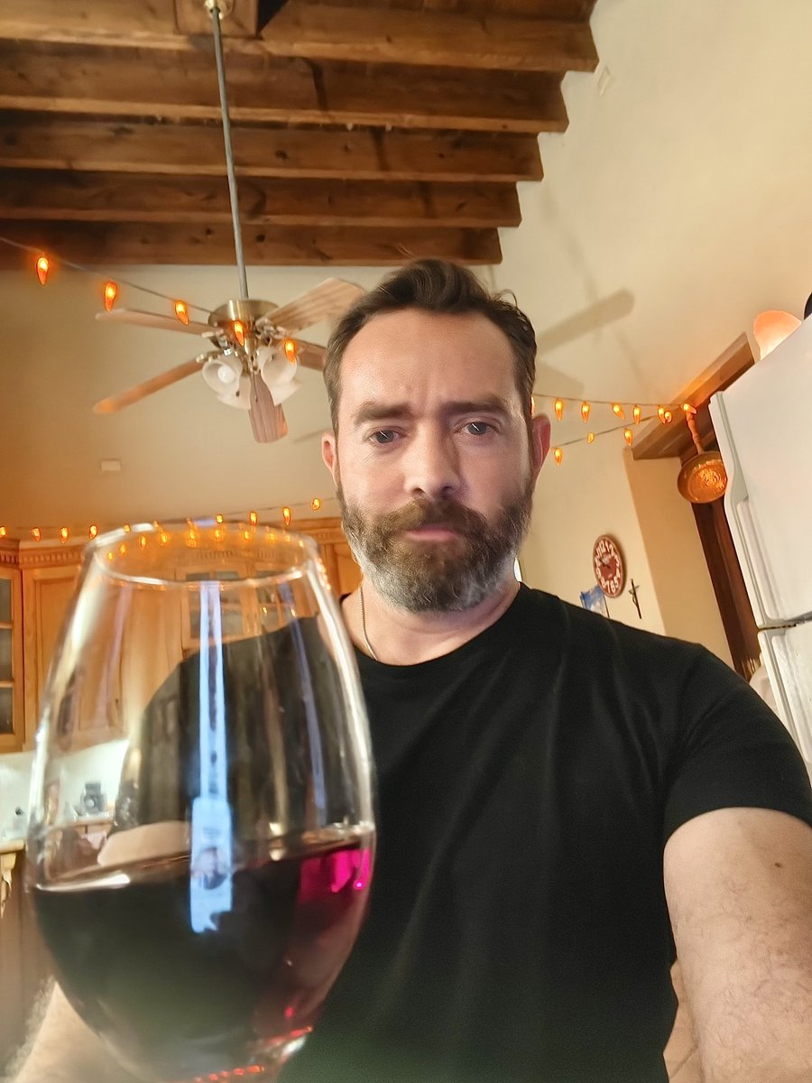 CarlosPalomoF's tweet photo. #HBDTOME !!!… Cerrar y abrir ciclos… Por que la vida es un constante cambio y es movimiento…
🙏🏻GRACIAS por un año más!!!…
#Salud 🍷!!!… https://t.co/TNBztVijEt