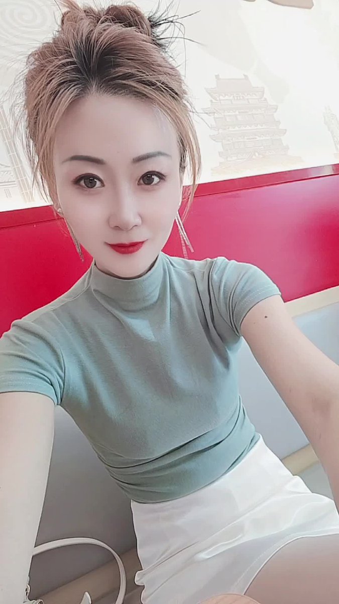 SexWaga's tweet photo. Flirting for a week, and on the first meeting, he inserts. #Wife #Dating #MeetingInPerson #Affair https://t.co/aZ4t7VQYZM