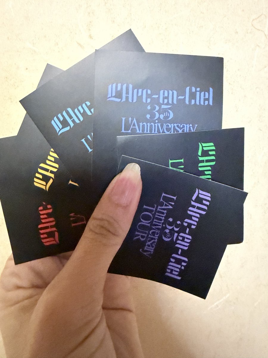 LsAkuist's tweet photo. ねぇ6枚もあって被ってないのすごくない？

#LArcenCiel
#ラルク
#L35
#35thLAnniversary https://t.co/I2ds6sWlxd