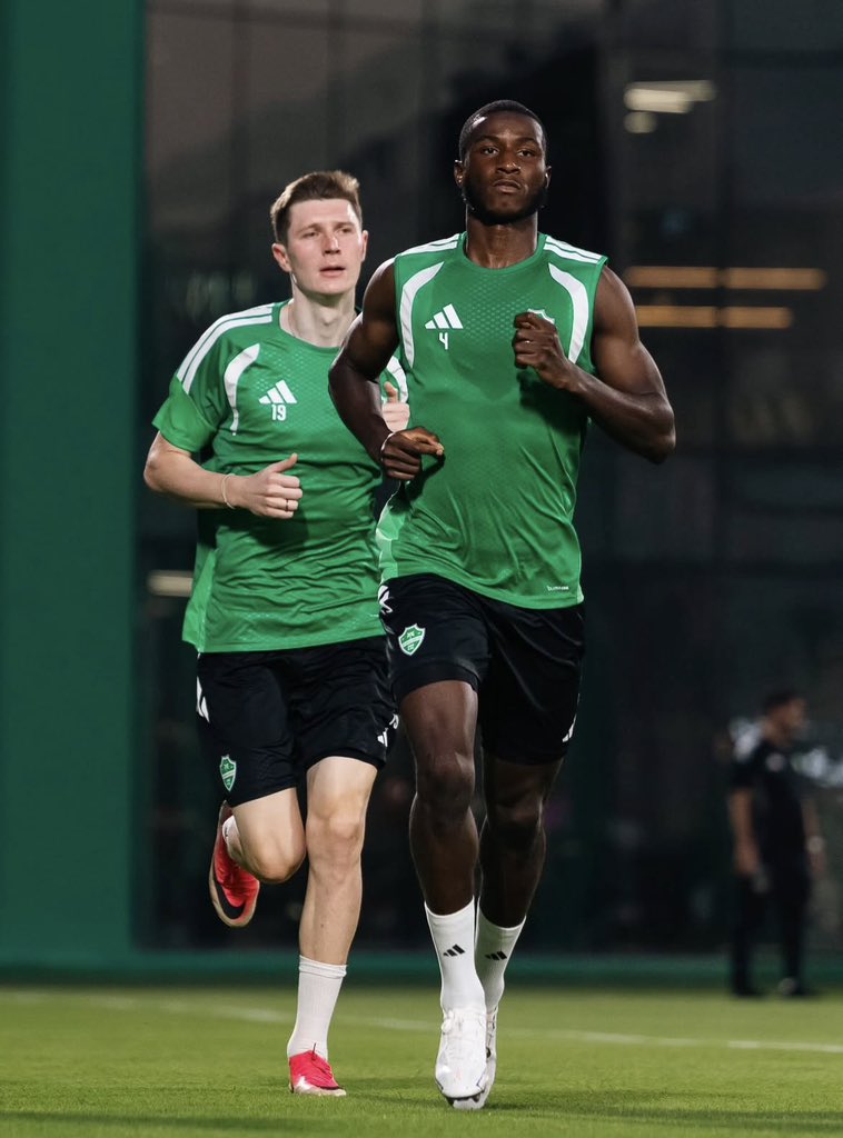 8iii8o's tweet photo. ديابي 13M يورو 
ارتيم 8M يورو 
ابوبكر سيدي 7M يورو 
28 مليون يورو على 3 صفقات فاشله 
تغييرهم بالشتوية ضروري والتعاقد مع الافضل 
مدير رياضي جديد 
تغيير الرئيس التنفيذي بوكيه 
تغير المدرب الفاشل 
تغيير امير توفيق وماجد الفهمي 
الاهلي يحتاج شخص يخاف الله يعمل بكل اخلاص
من اجل الاهلي https://t.co/kMJM0QzqCL