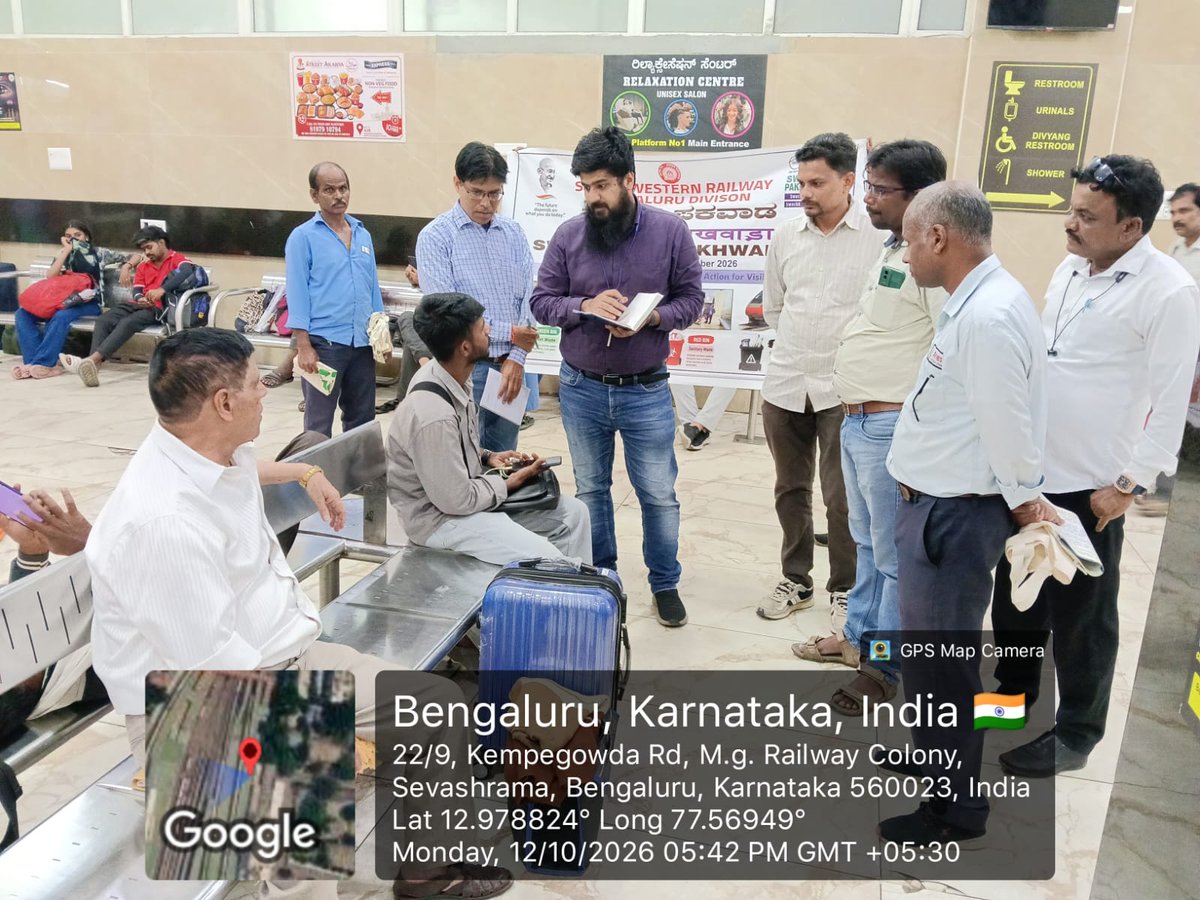 SWRRLY's tweet photo. As part of #SpecialCampaign6.0, a #RailJanSamvaad was held at KSR Bengaluru Railway Station by Shri Azimuddin, Sr. DME/Freight &amp; EnHM, Bengaluru Division, to gather passenger feedback and suggestions for improving railway services. https://t.co/CDBq49qitu