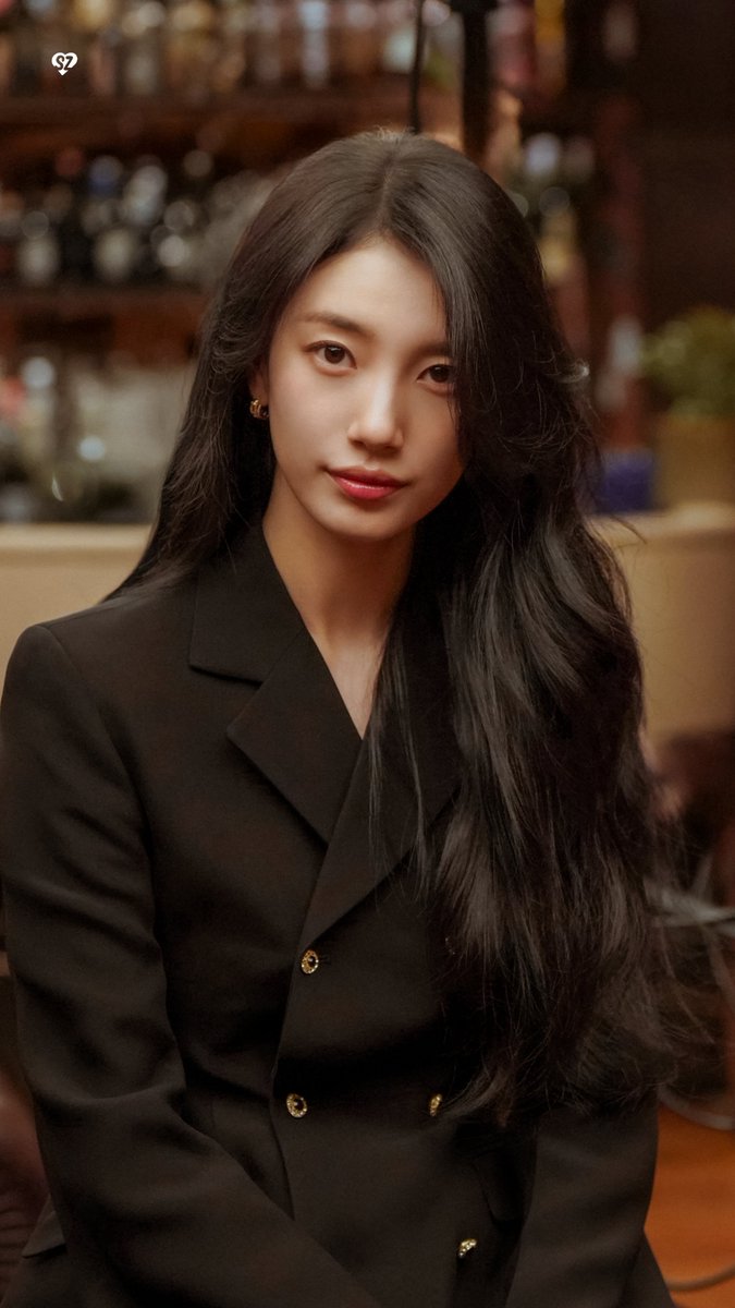 ArtOfSuzy's tweet photo. 타리움 황제 
#수지 #SUZY https://t.co/KAEbrI42qD