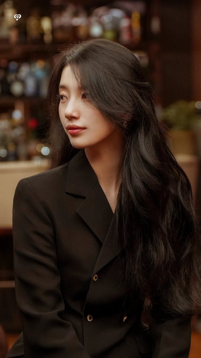 ArtOfSuzy's tweet photo. 타리움 황제 
#수지 #SUZY https://t.co/KAEbrI42qD