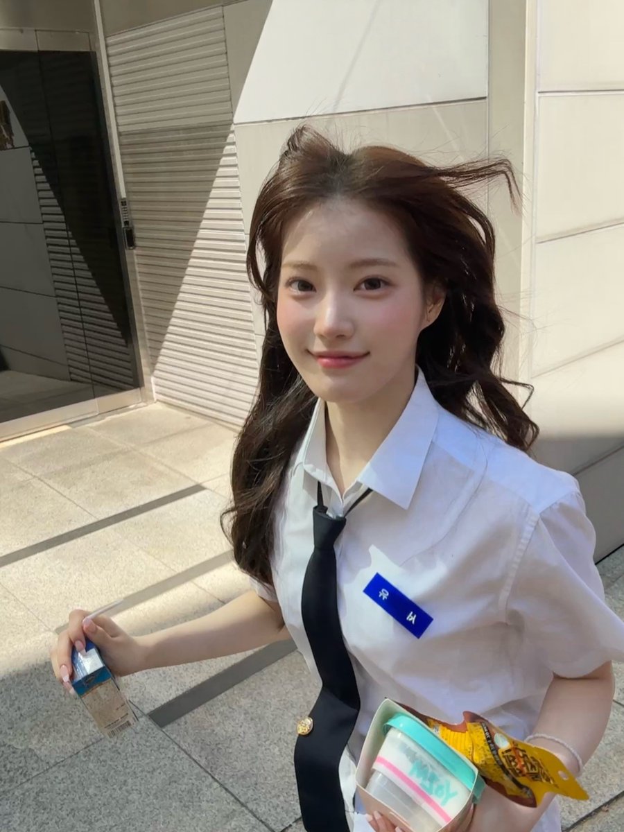 USPEER_official's tweet photo. 나랑 떡볶이 먹으러 갈래~?🩷

#SEOYU #서유 
#USPEER #유스피어 https://t.co/joVBI9xaqZ