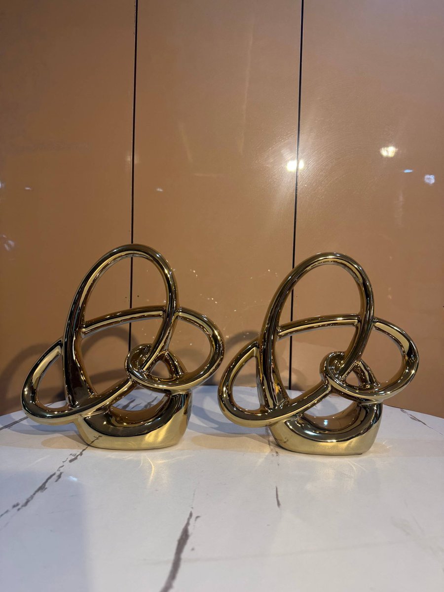 toniasempire001's tweet photo. Gold Galaxy sculpture

Available in  color seen  only 

Perfect decor accessory for space 

Price ;30,000 each https://t.co/0WrnVMQ9eD