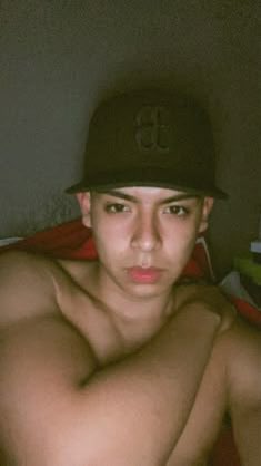 juan200087's tweet photo. Alguna mujer para charlar?? Hace videollamada?? SOLO MUJERES https://t.co/EIkdHYR7Z4