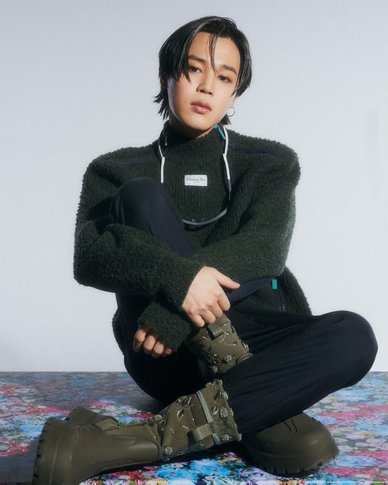 _Kpop_Stats_'s tweet photo. Happy 31st birthday to Jimin of BTS! https://t.co/XVSRQHDoSr