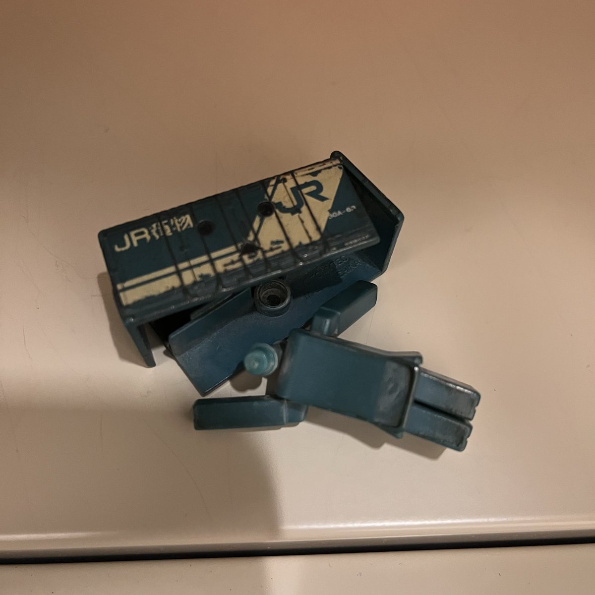 Muroyobigun's tweet photo. ずっとつけてたキーホルダーがポケットの中で大破…
おつかれさまでした https://t.co/xEwNULlJ4M