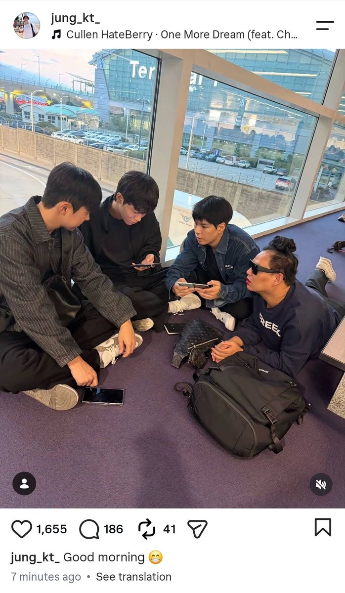 Ynot7teen's tweet photo. ลงรูปคล้ายกันทำไม รูปอยู่ในกล้องใคร แอดมินก็ไปด้วยนี่นะ เป็นคนถ่ายรูปเอง อยากลงเอง ทำไมไม่ลง IG ตัวเอง แล้วยังโป๊ะไปโผล่ IG อีกคนด้วย สรุป IG เจ้าตัวไม่ได้เล่นเอง ปล่อยให้คนอื่นถือแอคเค้าให้ ไม่ได้ใส่ใจมูลค่า เอาไว้โปรโมทเพลง โปรโมทสินค้าเท่านั้น แฟนคลับรับทราบกันหรือยังนะ https://t.co/do69Gn8paW