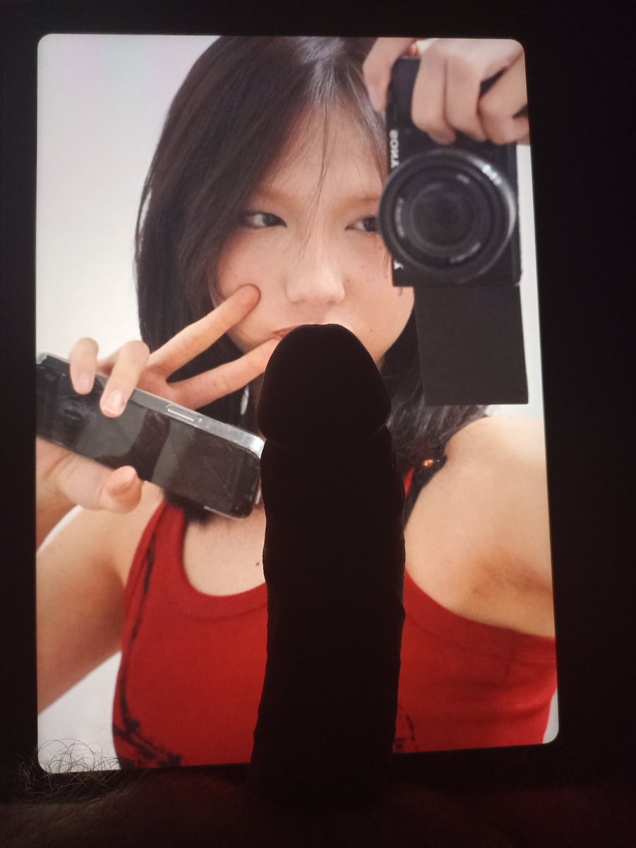 jbtnhw's tweet photo. send me your alt/gothgirls for tributes https://t.co/x0qDuq7tS9