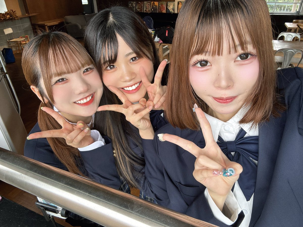 flb_kohaku's tweet photo. 「またキミにきゅんしてる💘」のMV
2300回以上再生ありがとうございます😭👏🏻
学校で制服姿のフルバスと一緒にきゅんしよーね♡
沢山の方が見てくれてるみたいでほんとに嬉しいです( ᴗ_ᴗ̩̩ )もっと広まりますように💭

#フルバス #キミきゅん https://t.co/DWHOM7gYYj