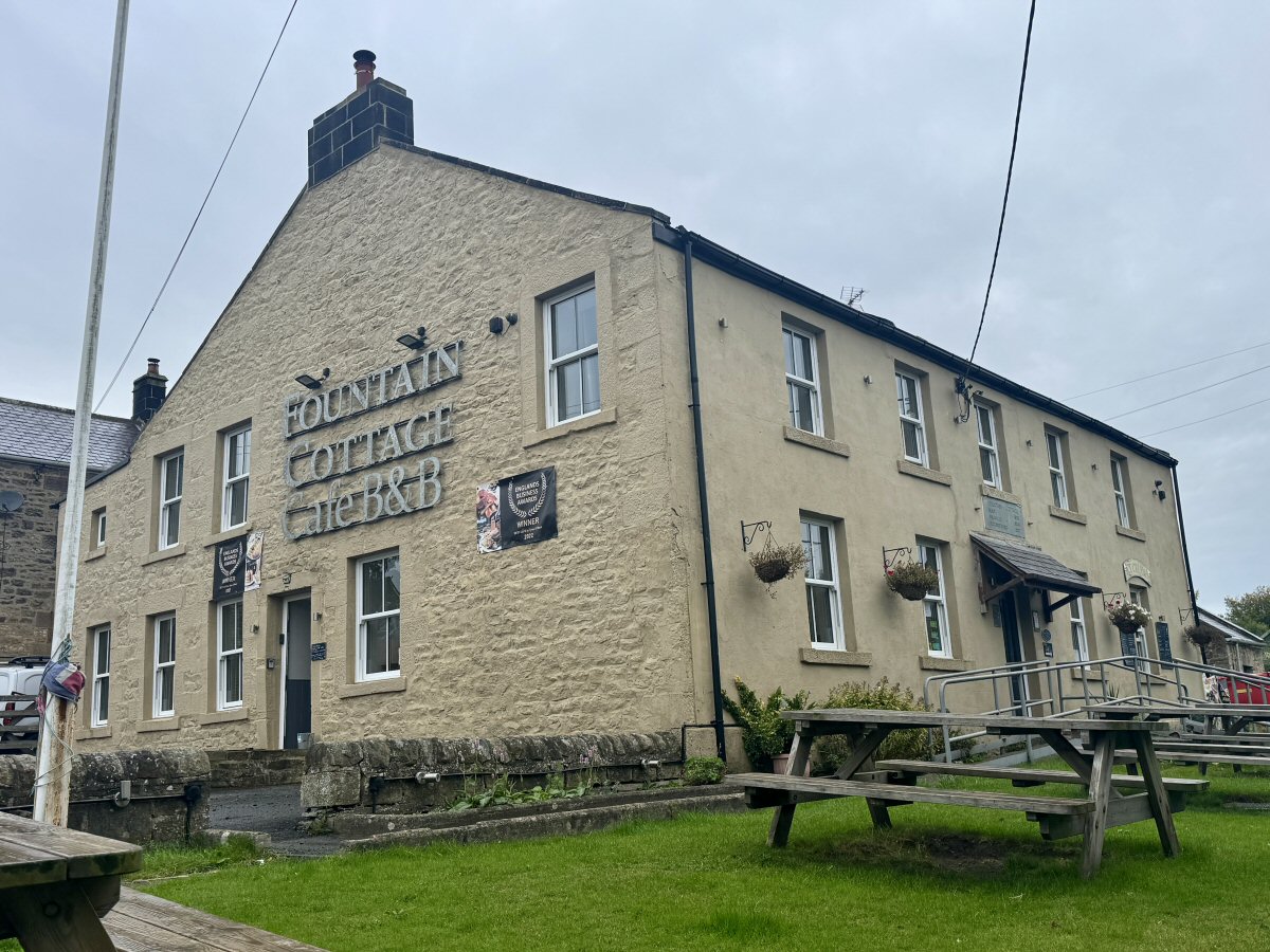 StickyBeakBlog's tweet photo. First up from our North East adventure: breakfast! 🍳

A cooked breakfast and a packed bacon &amp; egg bap at Fountain Cottage, Bellingham, fuelled us for Kielder. Hot Wings given!

https://t.co/R5GEQQ0XRW

#Northumberland #Breakfast https://t.co/VGE8N09NrL