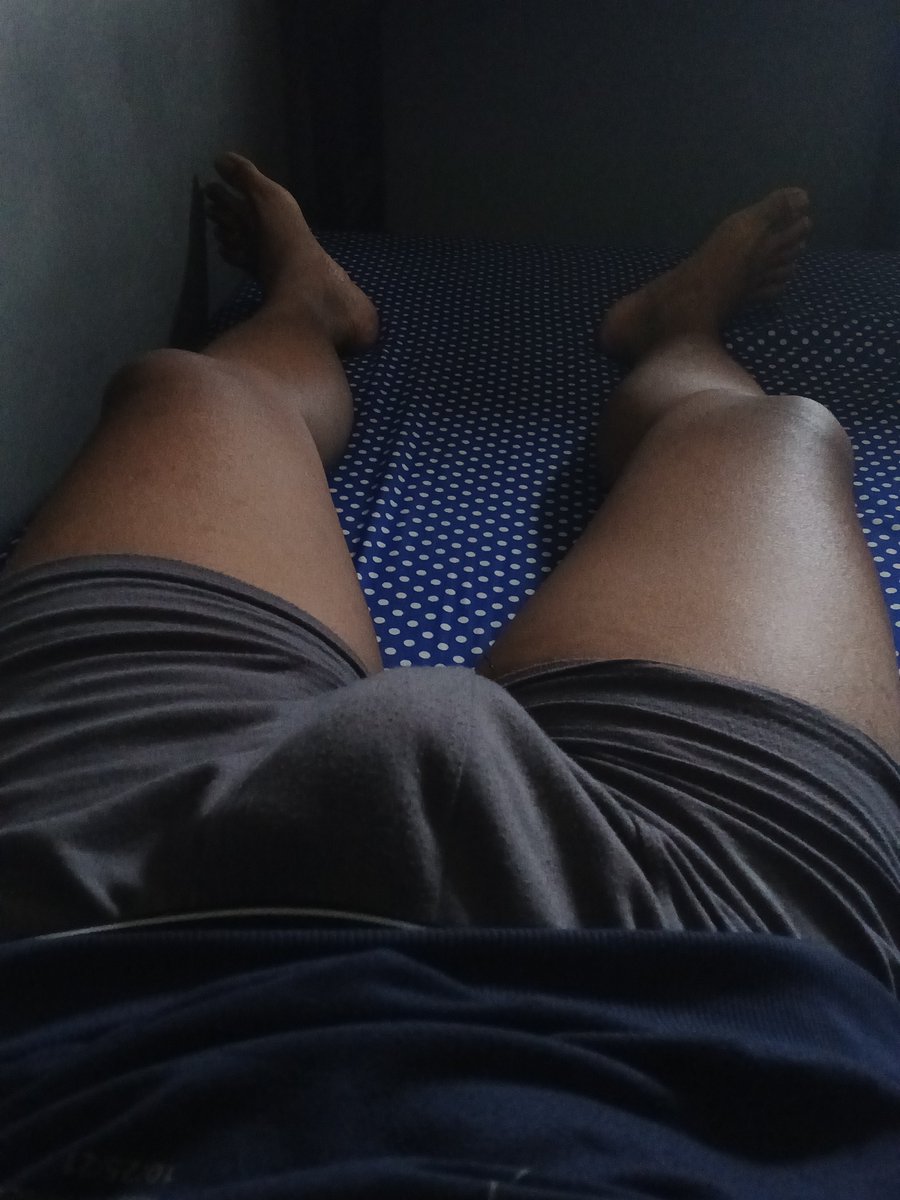 jhosepfru's tweet photo. habis keluar beli lauk, gerah banget #gay #gaymalang #gaysidoarjo #gaysolo #gayjogja https://t.co/t1SnZkZmYT
