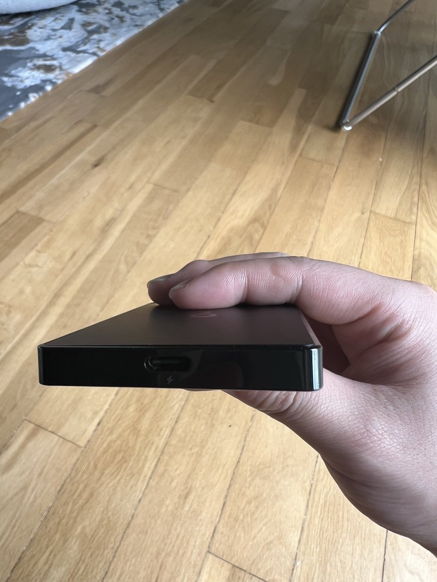 wentrre's tweet photo. @ian4xy I also have a OneKey Pro that’s bulging a bit; I wonder if they’ll replace it with a new one. https://t.co/F3ssuQMSmS