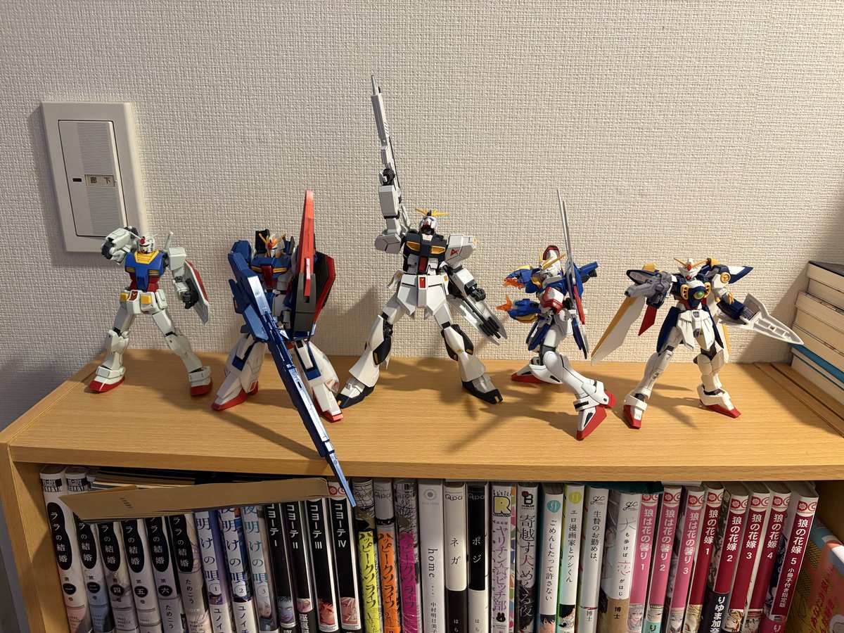 I9mu2's tweet photo. 主人公機たち #ガンプラ https://t.co/iwo5uFyju7