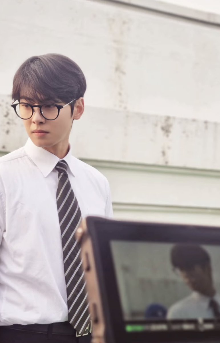 ad0rab11e's tweet photo. 운정이 비하인드 🫴🫴 https://t.co/6bZvoRS0uV