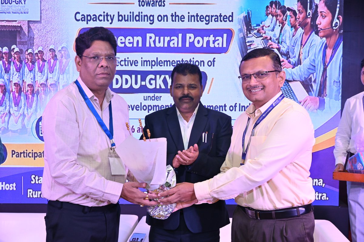 MoRD_GoI's tweet photo. Strengthening implementation under #DDUGKY 2.0!

The 3rd Regional Workshop on the Integrated Kaushal Rural Portal was held in Navi Mumbai under the chairmanship of Shri Pawan Kumar, Director (Rural Skills), MoRD, with participation from Bihar, Chhattisgarh, Goa, Gujarat, Rajasthan and Maharashtra.

Sessions featured live portal demonstrations and SOP guidance, focusing on timely implementation and placement-linked outcomes to strengthen rural youth skilling.

#MoRD #SchemesofRD #RuralSkills #RSETI #SkillTraining