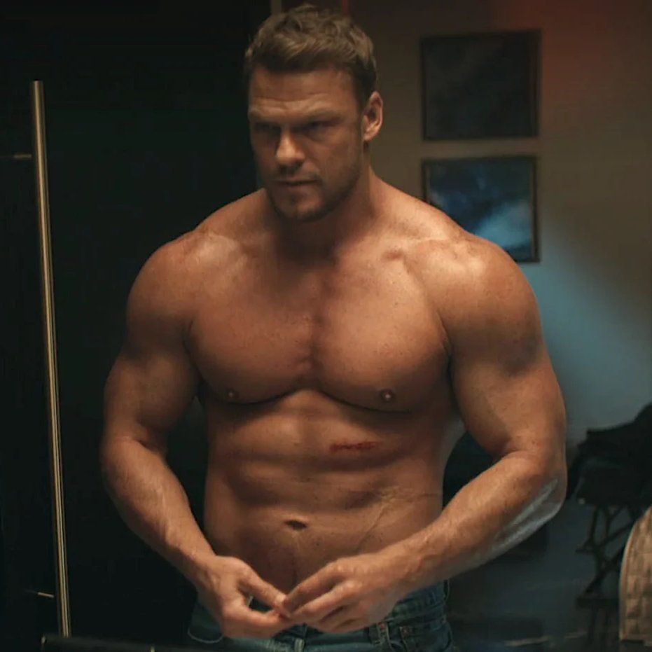JD7Pow's tweet photo. Honestly Alan Ritchson is perfect for all characters he would nail https://t.co/iiLWsIQOYe