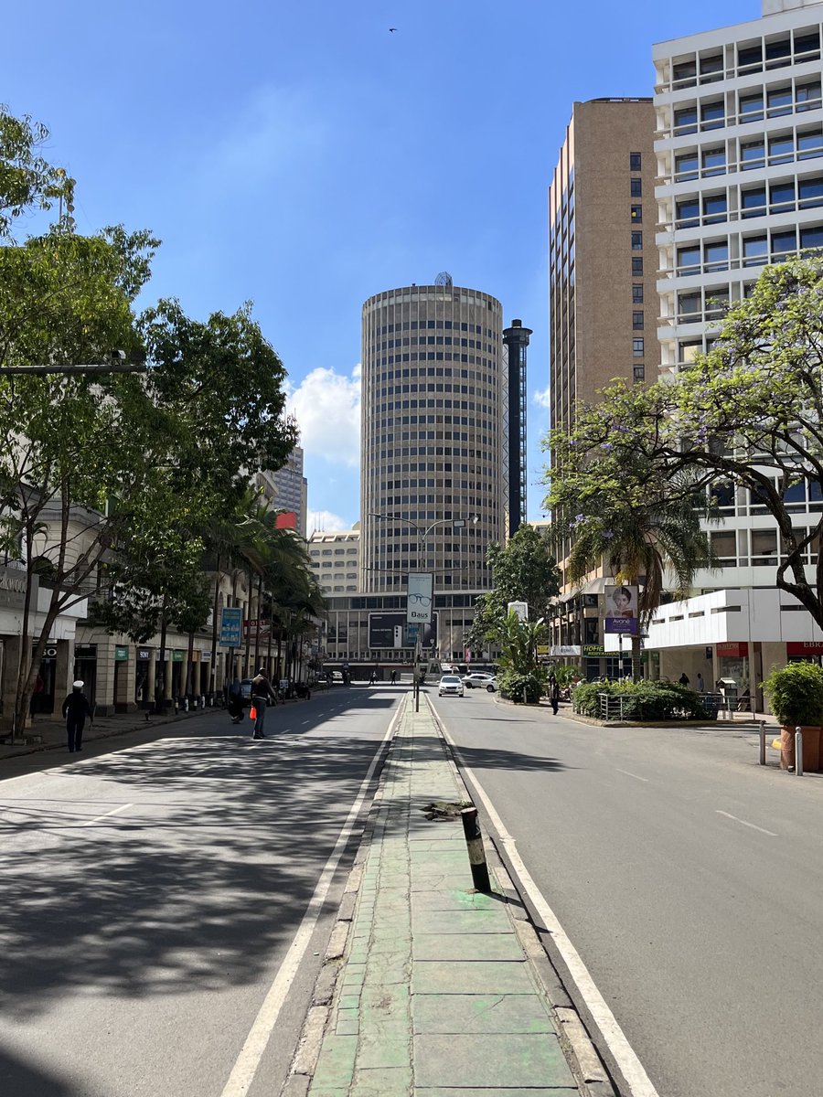 SalutRn's tweet photo. Hey @RobFinnertyUSA its 10:26Am in Nairobi. https://t.co/aFNxERFIyo