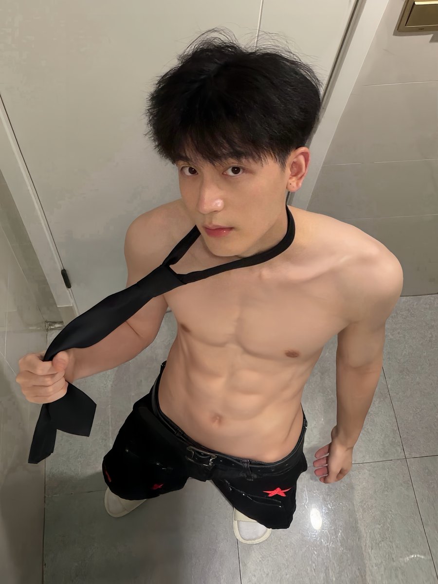 Enil__ryuu's tweet photo. Asian Boy | 抖音 | https://t.co/Xywn9ktFjK